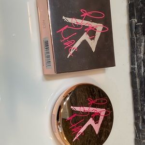 MAC Cosmetics Makeup - Rihanna RiRi MAC Makeup MAC Cosmetics Makeup - Rihanna RiRi MAC Makeup